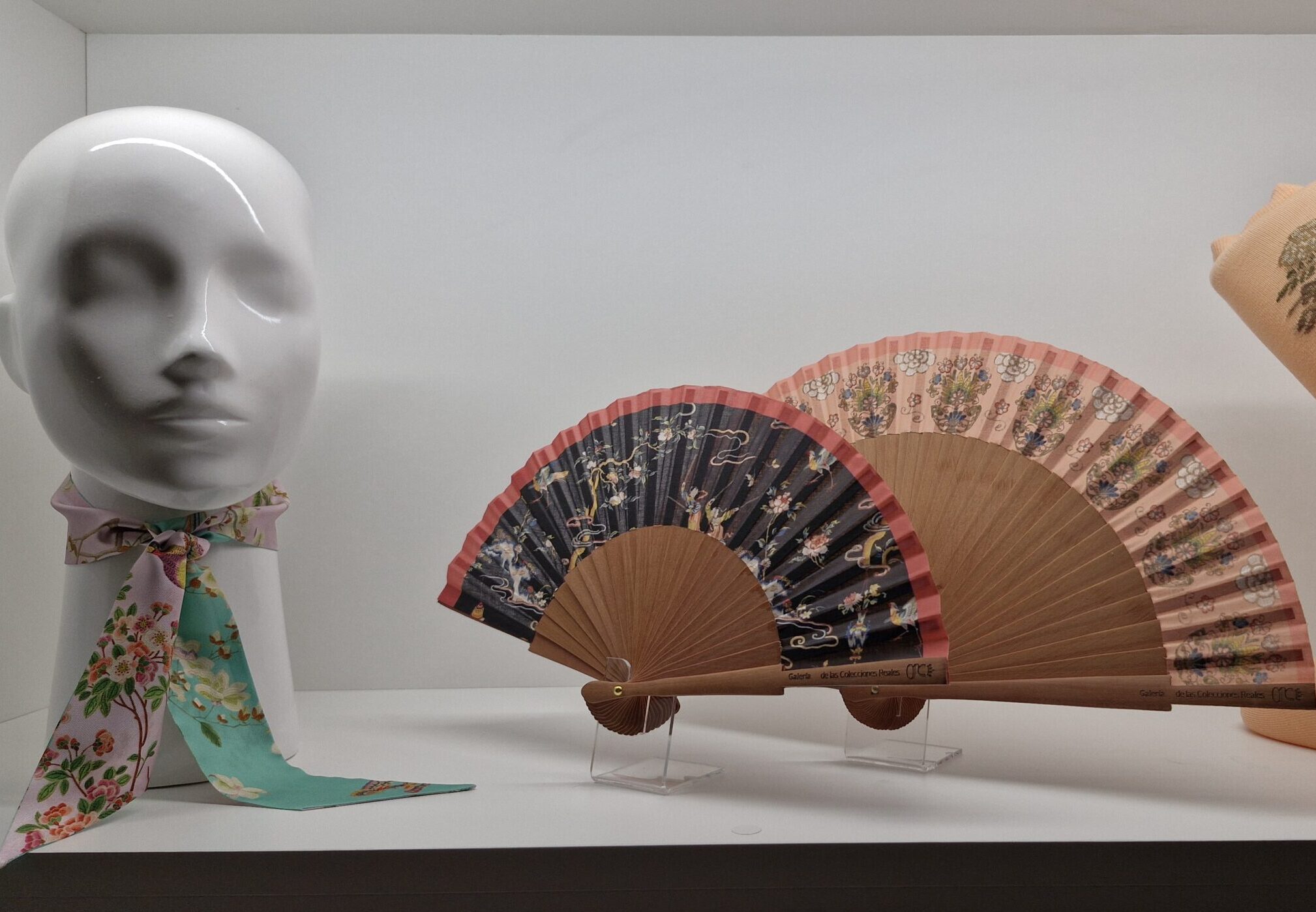 Tejidos y textiles en las Colecciones Reales
